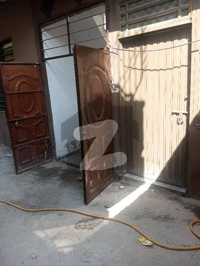 2 Marla Double Storey Housefor Sell. Beat Location Nerhyway Islamabad Gas Bagly Water Bore Family Leaving