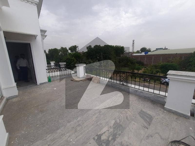 DHA Kanal Upper Portion with 3 Bedrooms for Rent in Phase 3 XX | HOT Deal . . .
