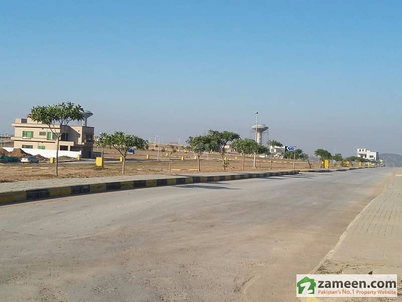 Solid Level Plot For Sale In Bahria Town Phase 8 Sector E