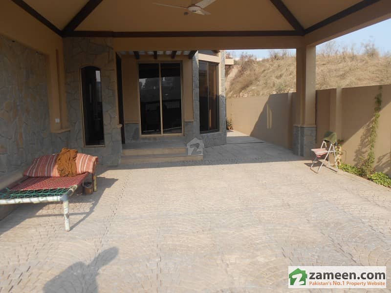 Al-Farukh Great Offer - 3 Bed Kanal Upper Portion For Rent In DHA Phase 2