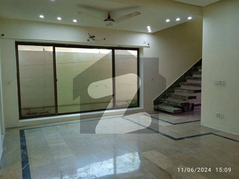 12 Marla Commercial House Is Available For Rent 12 Marla Commercial House Is Available For Rent