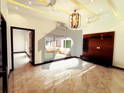 10 Marla House For Rent