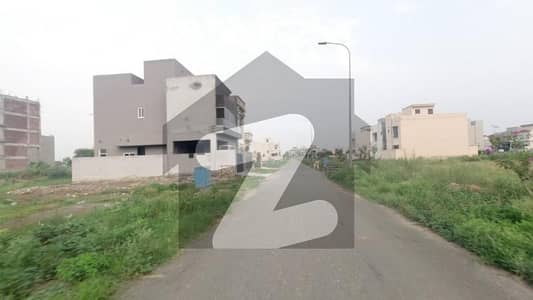 ڈی ایچ اے 9 ٹاؤن ۔ بلاک سی ڈی ایچ اے 9 ٹاؤن,ڈیفنس (ڈی ایچ اے),لاہور میں 8 مرلہ رہائشی پلاٹ 1.65 کروڑ میں برائے فروخت۔ ڈی ایچ اے 9 ٹاؤن ۔ بلاک سی ڈی ایچ اے 9 ٹاؤن,ڈیفنس (ڈی ایچ اے),لاہور میں 8 مرلہ رہائشی پلاٹ 1.65 کروڑ میں برائے فروخت۔