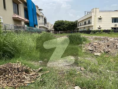 بحریہ ٹاؤن فیز 4 بحریہ ٹاؤن راولپنڈی,راولپنڈی میں 1 کنال رہائشی پلاٹ 4.55 کروڑ میں برائے فروخت۔