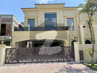 بحریہ انٹلیکچول ویلج بحریہ ٹاؤن راولپنڈی,راولپنڈی میں 6 کمروں کا 2 کنال مکان 26.5 کروڑ میں برائے فروخت۔