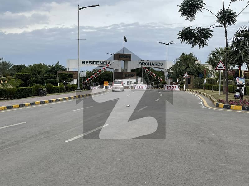 Block B 30X60 Plot In Street 6 For Sale Multi Residencia & Orchards