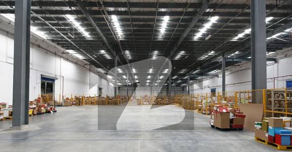 ستیانہ روڈ فیصل آباد میں 6 کنال گودام 9.0 لاکھ میں کرایہ پر دستیاب ہے۔