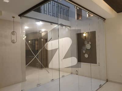 ڈی ایچ اے فیز 7 ایکسٹینشن ڈی ایچ اے ڈیفینس,کراچی میں 4 کمروں کا 4 مرلہ مکان 5.65 کروڑ میں برائے فروخت۔