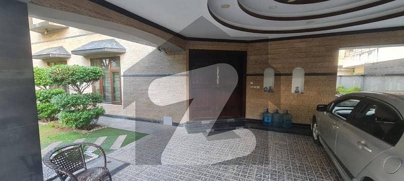 آئی ۔ 8 اسلام آباد میں 6 کمروں کا 1 کنال مکان 20.0 کروڑ میں برائے فروخت۔ آئی ۔ 8 اسلام آباد میں 6 کمروں کا 1 کنال مکان 20.0 کروڑ میں برائے فروخت۔