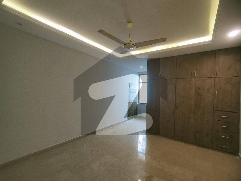 40x80 Uper Portion For Rent in I-8 40x80 Uper Portion For Rent in I-8