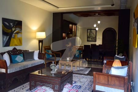 آئی ۔ 8/3 آئی ۔ 8,اسلام آباد میں 6 کمروں کا 14 مرلہ مکان 13.5 کروڑ میں برائے فروخت۔