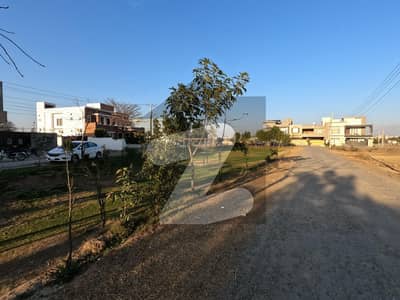 1 Kanal ideal location Direct Approach Motorway Link Road Plot For Sale