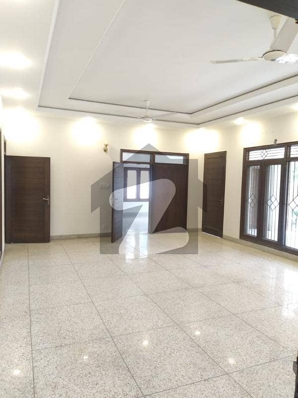 F-10 V-Spacious Three Bed Portion For Rent F-10 V-Spacious Three Bed Portion For Rent