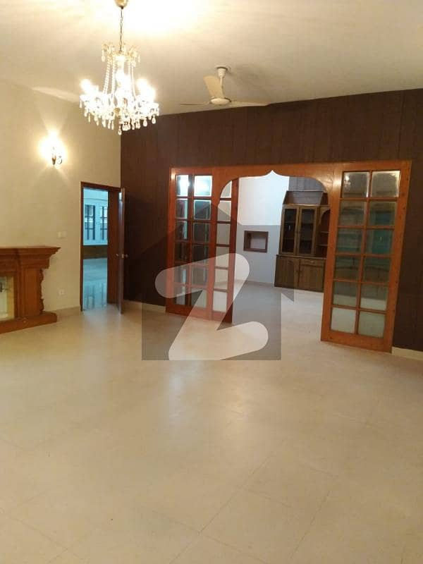 ایف ۔ 10 اسلام آباد میں 5 کمروں کا 1 کنال مکان 4.95 لاکھ میں کرایہ پر دستیاب ہے۔ ایف ۔ 10 اسلام آباد میں 5 کمروں کا 1 کنال مکان 4.95 لاکھ میں کرایہ پر دستیاب ہے۔