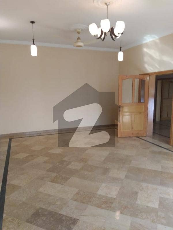 F-10 Outclass Three Bed Portion For Rent F-10 Outclass Three Bed Portion For Rent
