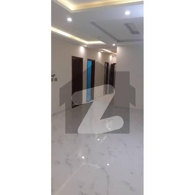 عسکری 13 راولپنڈی میں 3 کمروں کا 10 مرلہ فلیٹ 3.5 کروڑ میں برائے فروخت۔