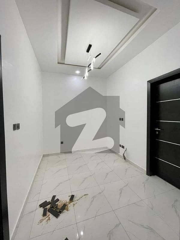 10 MARLA HOUSE IS AVAILABLE FOR SALE IN GULBERG 10 MARLA HOUSE IS AVAILABLE FOR SALE IN GULBERG