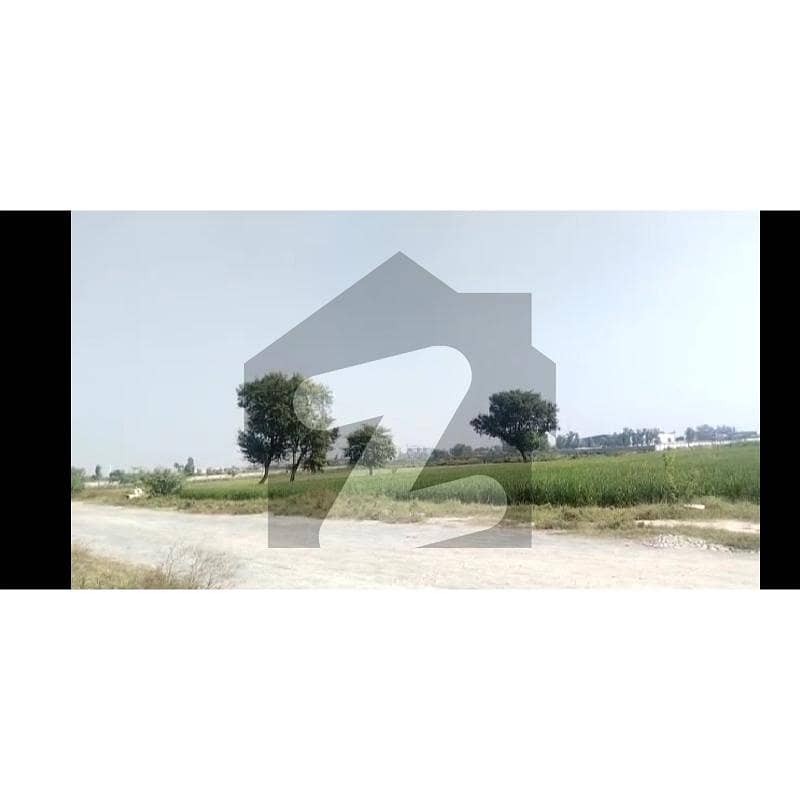 سندر لاہور میں 16 کنال صنعتی زمین 10.0 کروڑ میں برائے فروخت۔