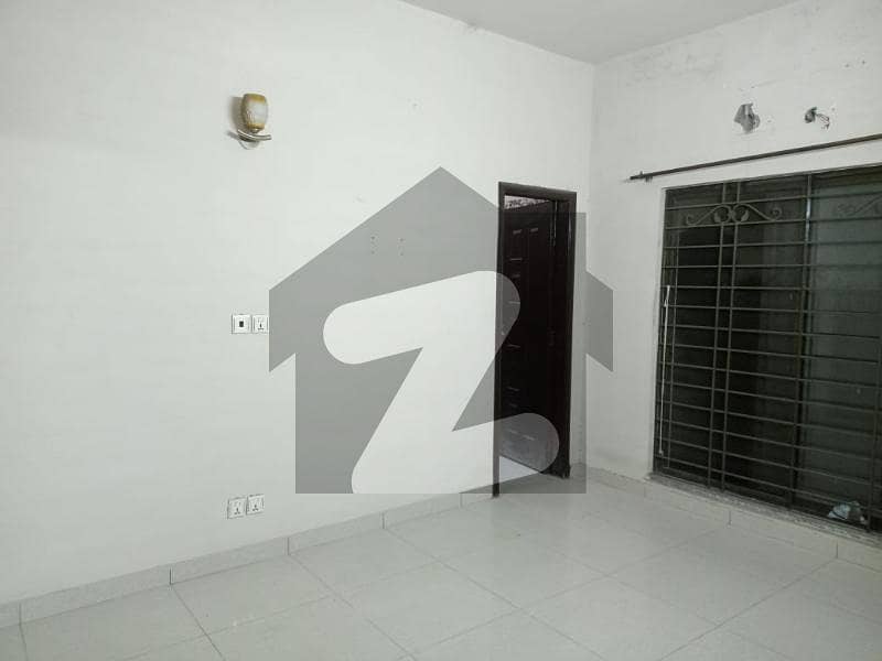 10 Marla Portion For Rent In Paragon City Lahore Paragon City, Lahore