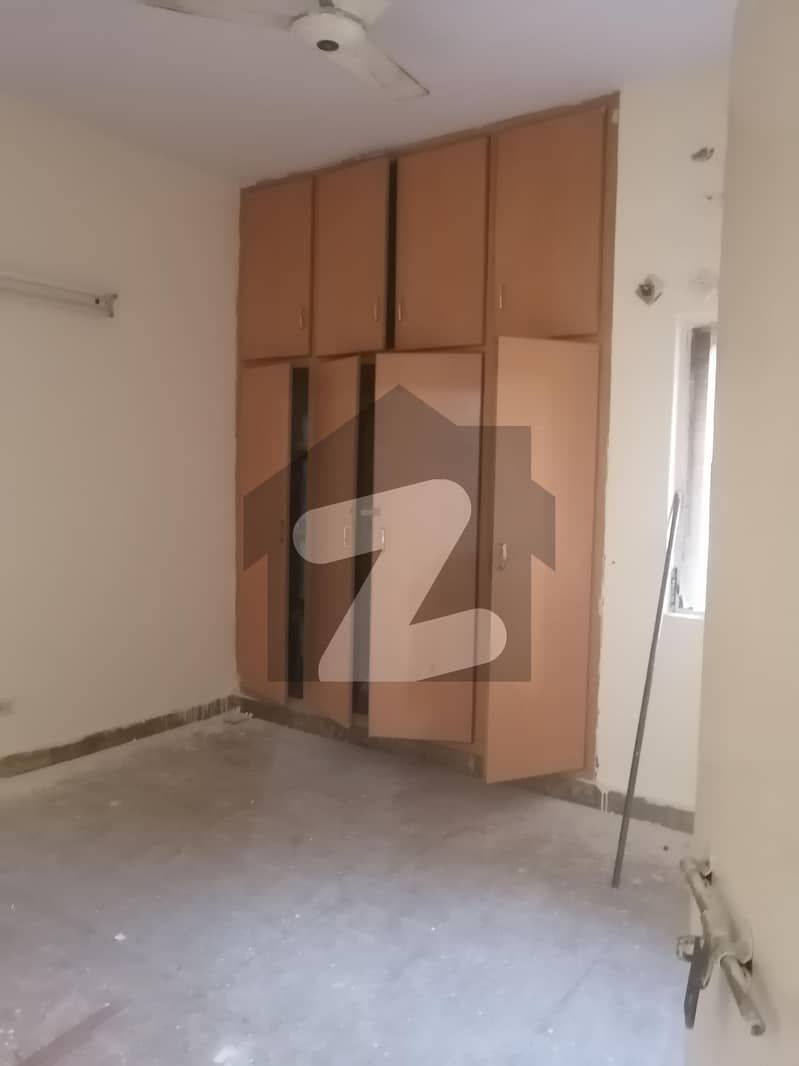 Flat For Rent In G-11/4 E Type Flat For Rent In G-11/4 E Type