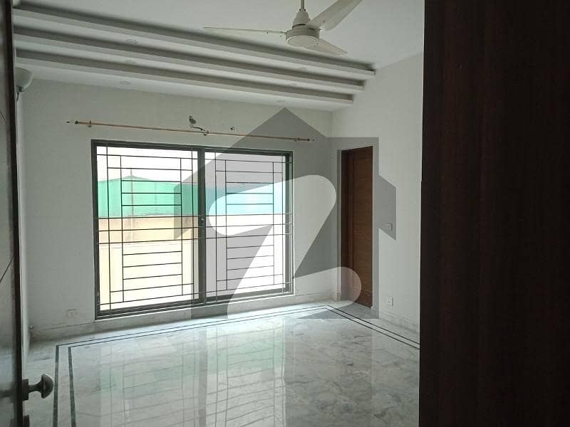 Commercial House For Rent 2 Kanal Gulberg