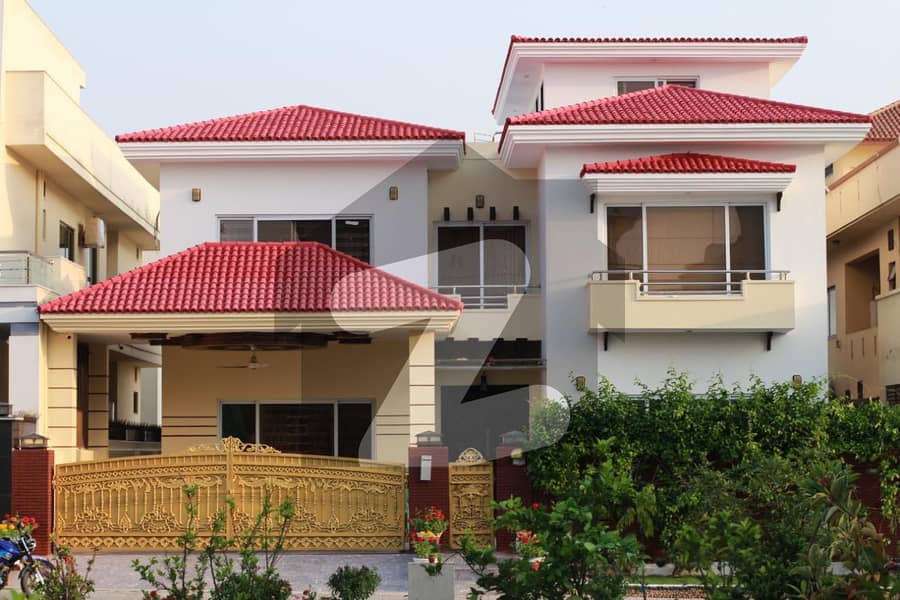 One Kanal Luxurious Prime Location House One Kanal Luxurious Prime Location House