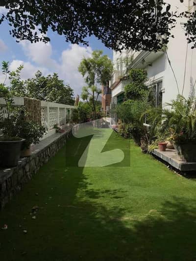 نیول اینکریج اسلام آباد میں 7 کمروں کا 1 کنال مکان 9.5 کروڑ میں برائے فروخت۔