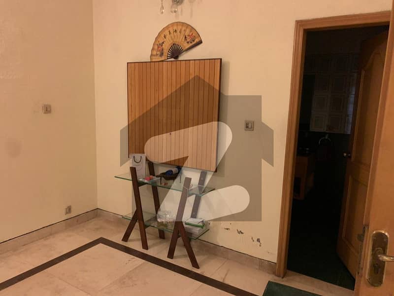 گلبرگ 2 گلبرگ,لاہور میں 6 کمروں کا 2 کنال مکان 6.0 لاکھ میں کرایہ پر دستیاب ہے۔ گلبرگ 2 گلبرگ,لاہور میں 6 کمروں کا 2 کنال مکان 6.0 لاکھ میں کرایہ پر دستیاب ہے۔