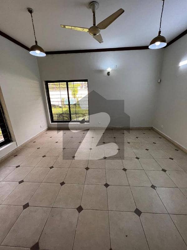 F-6 House For Sale Demolishable house F-6 House For Sale Demolishable house