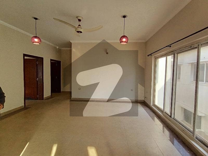 ایئرفورس آفیسرز ہاؤسنگ سکیم ملتان میں 5 کمروں کا 14 مرلہ مکان 3.25 کروڑ میں برائے فروخت۔ ایئرفورس آفیسرز ہاؤسنگ سکیم ملتان میں 5 کمروں کا 14 مرلہ مکان 3.25 کروڑ میں برائے فروخت۔