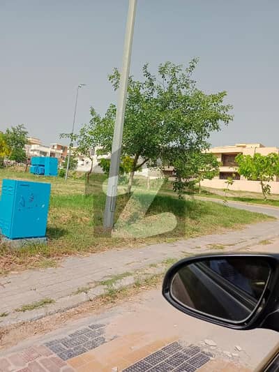ڈی ایچ اے فیز 2 - سیکٹر بی ڈی ایچ اے ڈیفینس فیز 2,ڈی ایچ اے ڈیفینس,اسلام آباد میں 2 کنال رہائشی پلاٹ 10.0 کروڑ میں برائے فروخت۔ ڈی ایچ اے فیز 2 - سیکٹر بی ڈی ایچ اے ڈیفینس فیز 2,ڈی ایچ اے ڈیفینس,اسلام آباد میں 2 کنال رہائشی پلاٹ 10.0 کروڑ میں برائے فروخت۔