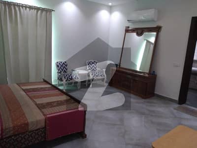 D H A Lahore 1 Kanal Stylish Design House With 100% Original Pictures  Available For Rent