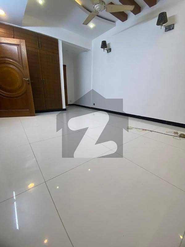 4 Bed Apparent Duplex With All Facilities West Open View Huge Space For Big Family On Ideal Location Of The City 4 Bed Apparent Duplex With All Facilities West Open View Huge Space For Big Family On Ideal Location Of The City