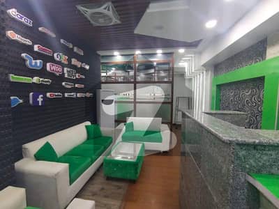 5000 Square Feet Fully Furnished Office Available For Rent