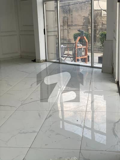 گلبرگ 3 گلبرگ,لاہور میں 2 کنال عمارت 25.0 کروڑ میں برائے فروخت۔