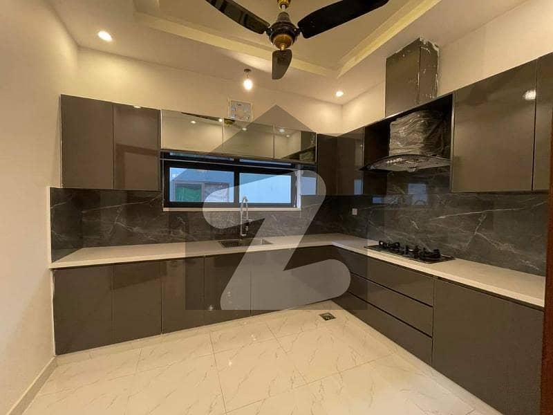 3 Bed Dd Flat Available For Sale Lucky One Apartment, Rashid Minhas