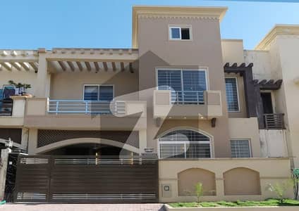 بحریہ ٹاؤن فیز 8 ۔ سفاری ویلی بحریہ ٹاؤن فیز 8,بحریہ ٹاؤن راولپنڈی,راولپنڈی میں 5 کمروں کا 7 مرلہ مکان 2.35 کروڑ میں برائے فروخت۔