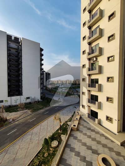 12 Marla 4 Bed Flat Facing Lake And DHA