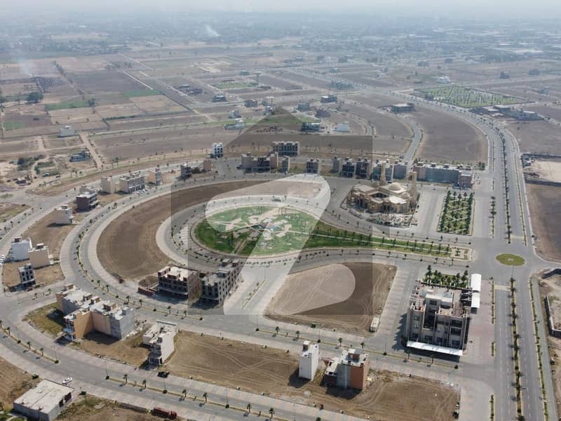 رئیل پام سٹی ایمن آباد موڑ,گوجرانوالہ میں 1 کنال رہائشی پلاٹ 1.95 کروڑ میں برائے فروخت۔