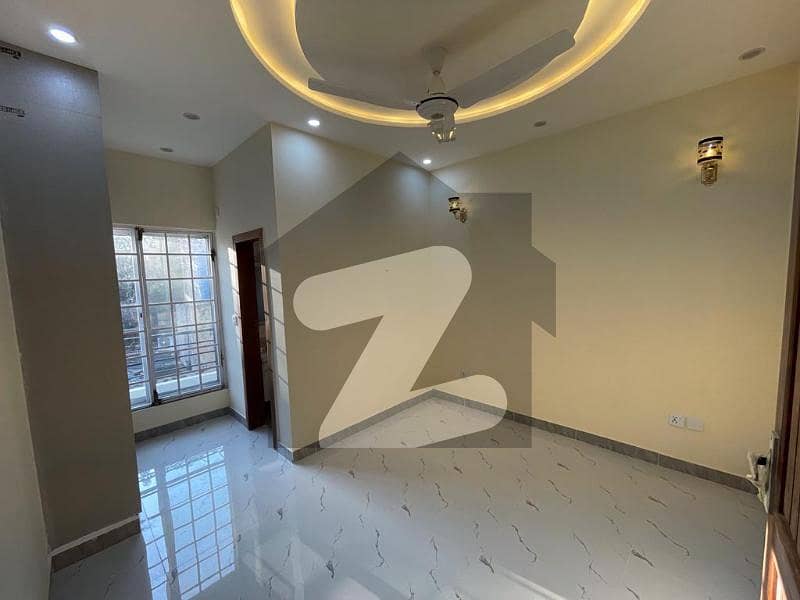 ایف ۔ 7 اسلام آباد میں 7 کمروں کا 2 کنال مکان 40.0 کروڑ میں برائے فروخت۔ ایف ۔ 7 اسلام آباد میں 7 کمروں کا 2 کنال مکان 40.0 کروڑ میں برائے فروخت۔
