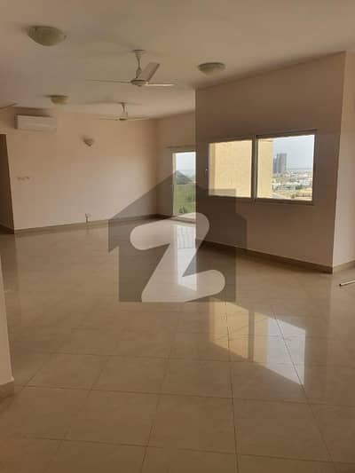Well Maintained Park Facing 3760 Square Feet 4 Bedroom Ultra Luxury Apartment On Upper Floor In The Most Elite Project Of City Known As Creek Vista Is Available For Sale Well Maintained Park Facing 3760 Square Feet 4 Bedroom Ultra Luxury Apartment On Upper Floor In The Most Elite Project Of City Known As Creek Vista Is Available For Sale