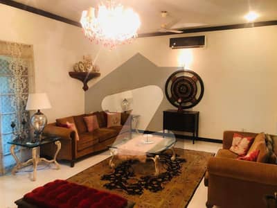 500 Yards Slightly Used Bungalow Available For Rent