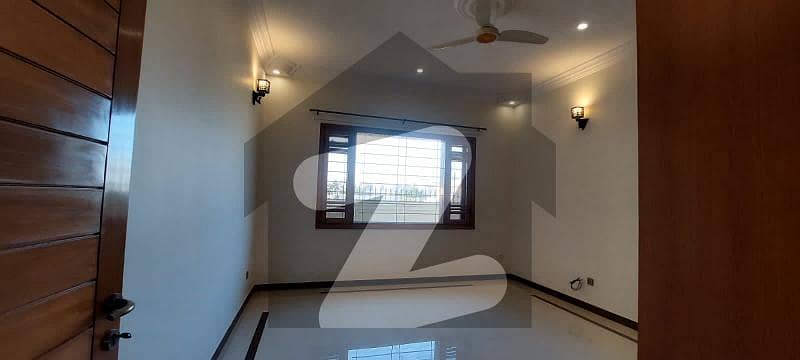 500 Yards Slightly Used House For Sale 500 Yards Slightly Used House For Sale