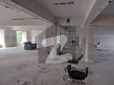 بلیو ایریا اسلام آباد میں 1 کنال دفتر 26.0 لاکھ میں کرایہ پر دستیاب ہے۔