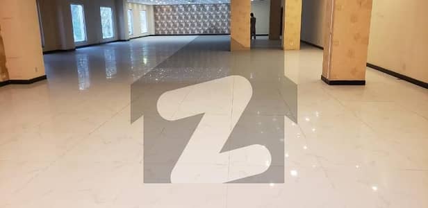 گلبرگ 2 گلبرگ,لاہور میں 13 مرلہ دفتر 3.5 لاکھ میں کرایہ پر دستیاب ہے۔