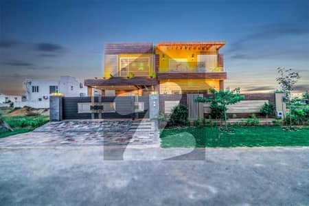 One Kanal Ultra Modern Luxurious Bungalow Available For Rent Walking Distance From Big Park