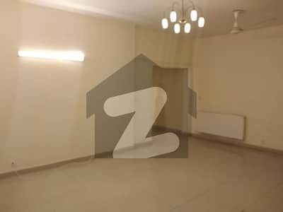 Flat For Grabs In 3400 Square Feet F-11