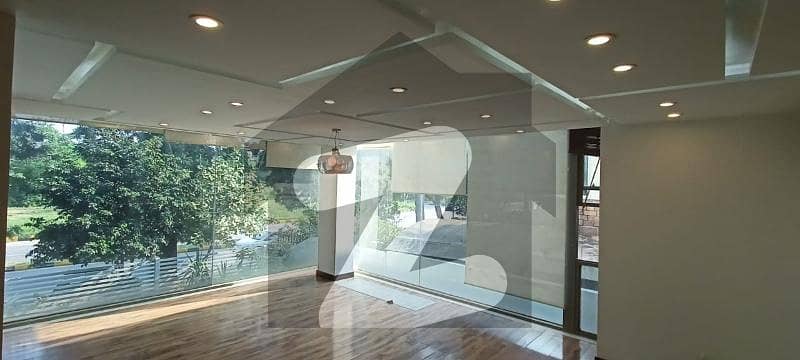 ایف ۔ 6 اسلام آباد میں 7 کمروں کا 1 کنال مکان 25.0 کروڑ میں برائے فروخت۔