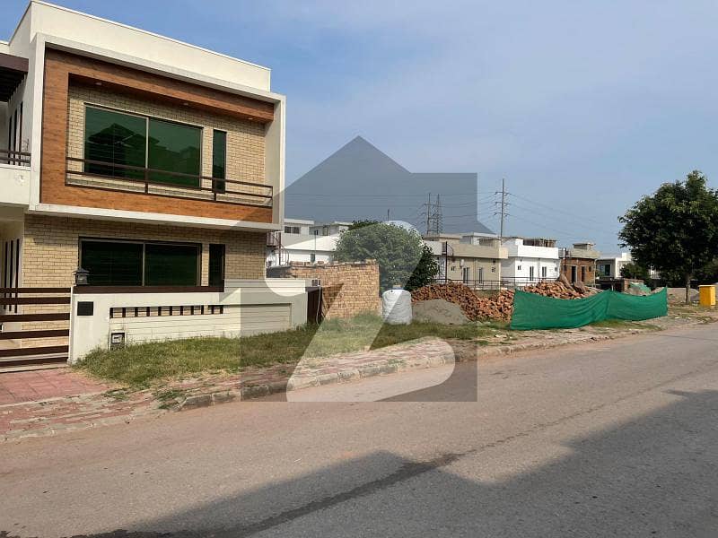 Bahria Enclave Beautiful Location Prime View Sector C3 10 Marla