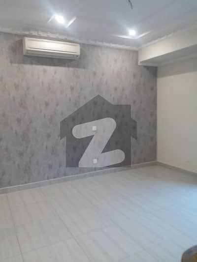 3 Bedroom Apartment Available For Rent